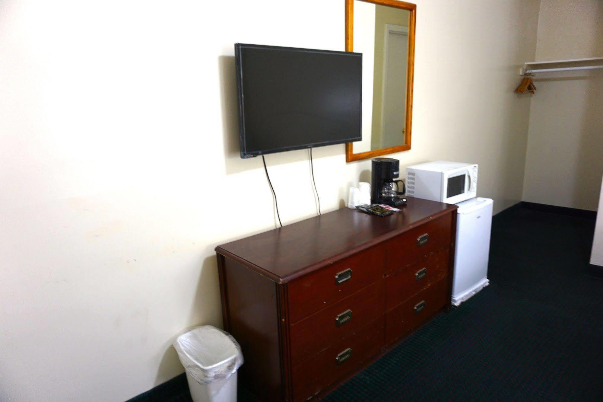 Passport Motel 2*